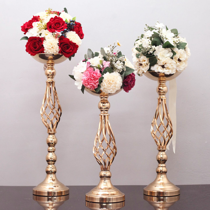 Metal Twisted Candlestick Home - огляд і ціна Candle Supplies Europe